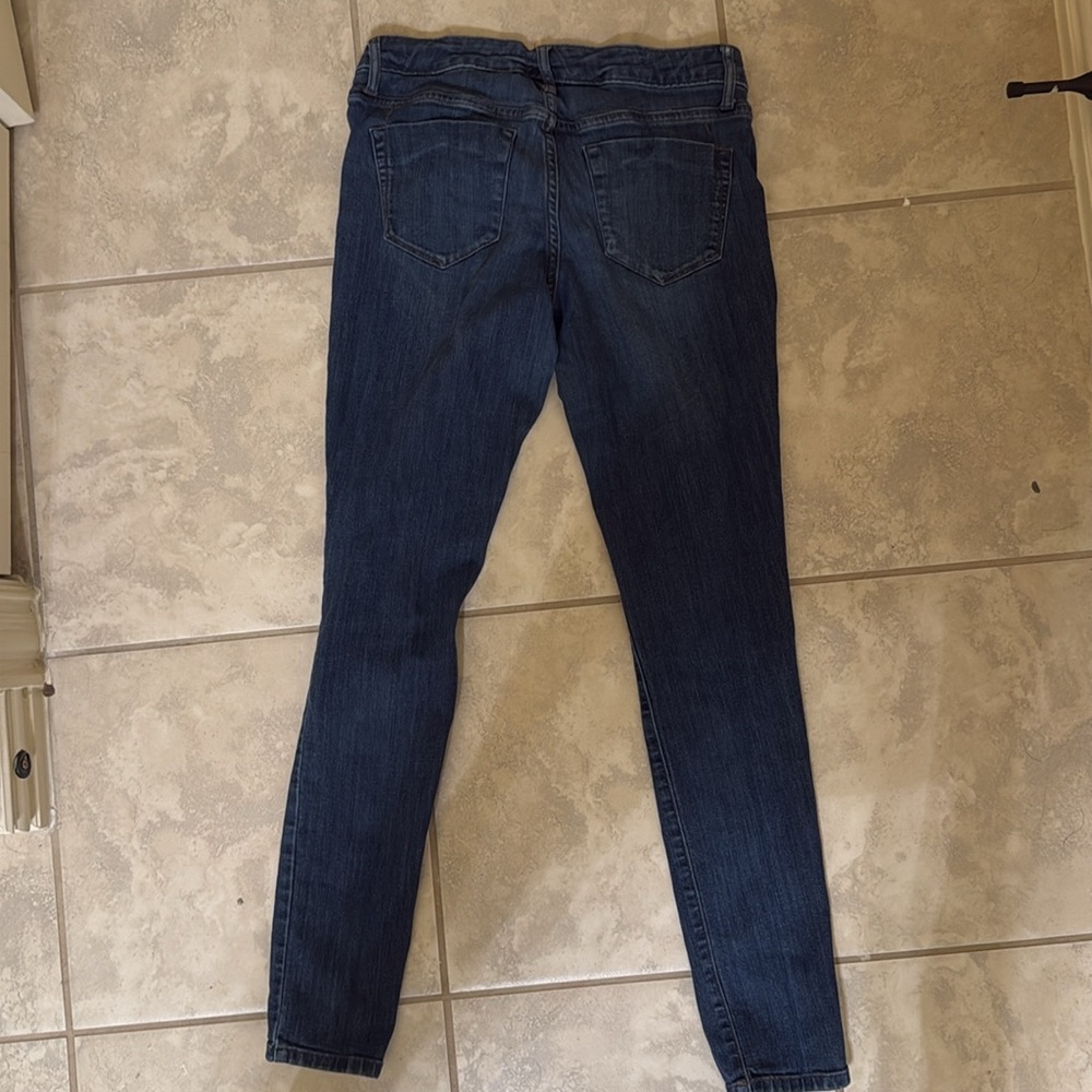 Low Rise Skinny Jeans - Picture 3 of 3